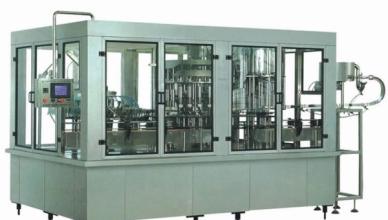 三合一碳酸飲料灌裝機(jī)